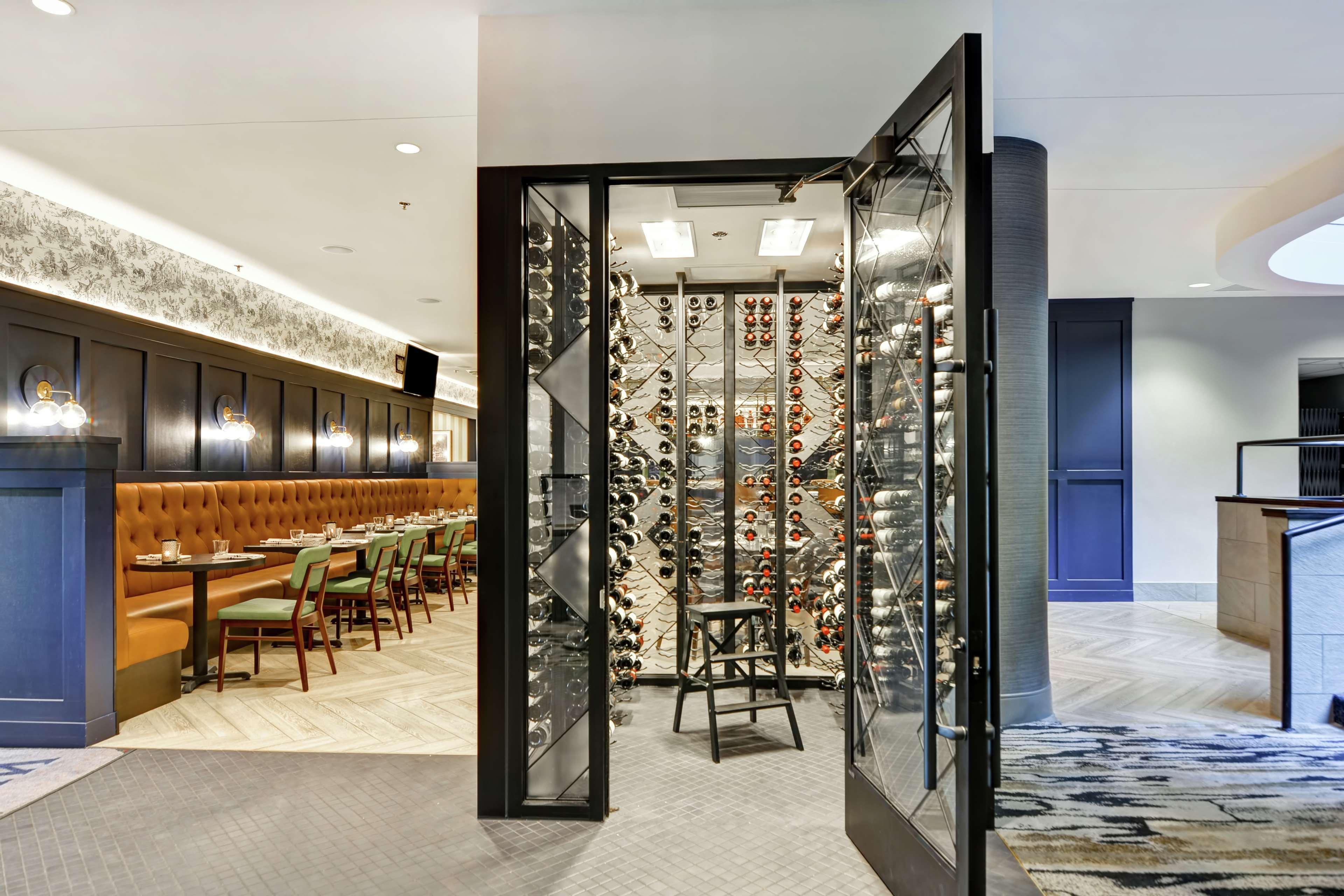 Embassy Suites By Hilton Minneapolis Airport Блумінгтон Екстер'єр фото
